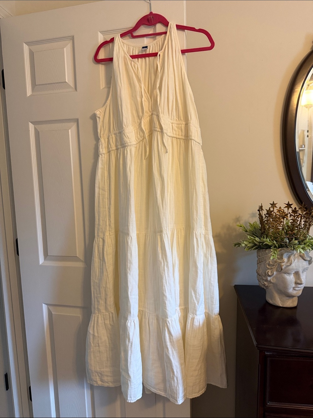 Old Navy Cream Tiered Sleeveless Maxi Dress